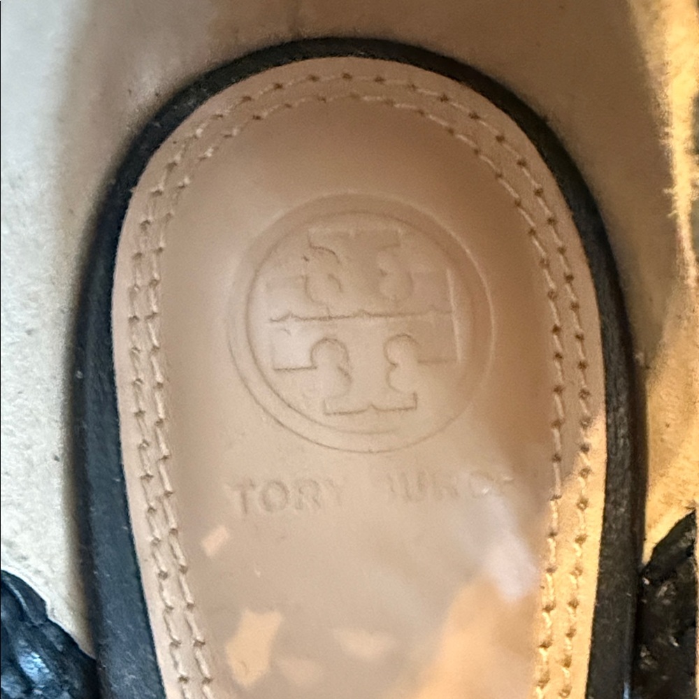 Tory Burch Black Woven Leather Pump Heel - Picture 5 of 6
